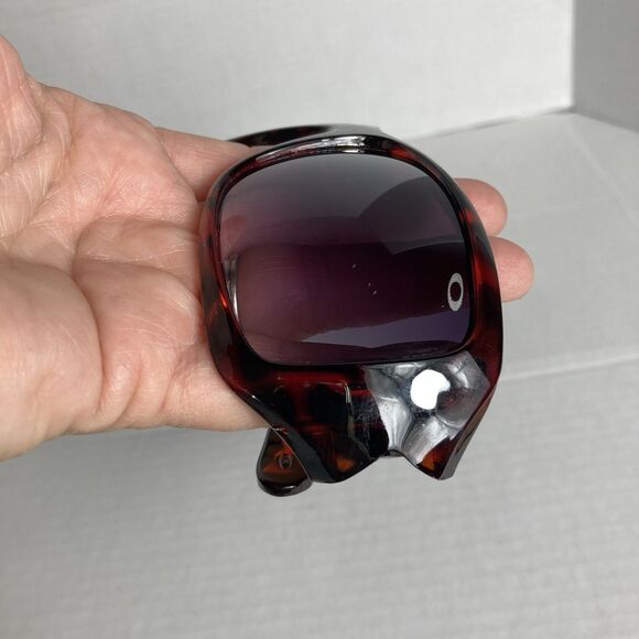 Oakley Woman's Sunglasses Black Red Tortoise With Case And Cleaning Cloth READ - Picture 7 of 15